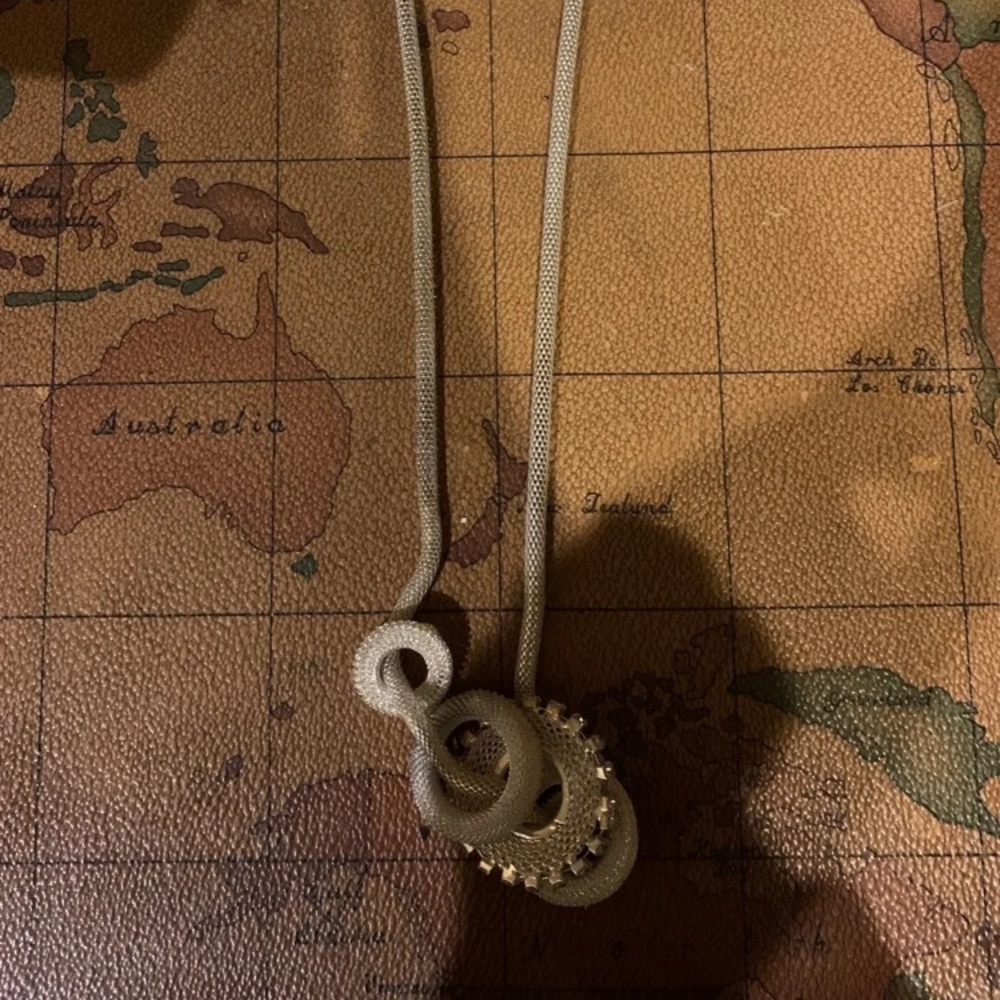 Silver necklace!
